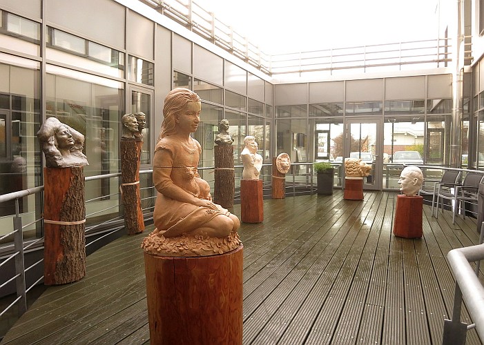 T Ausstellung im  Schmidt Terminal in Wolfenbuettel Magnus Kleine-Tebbe e